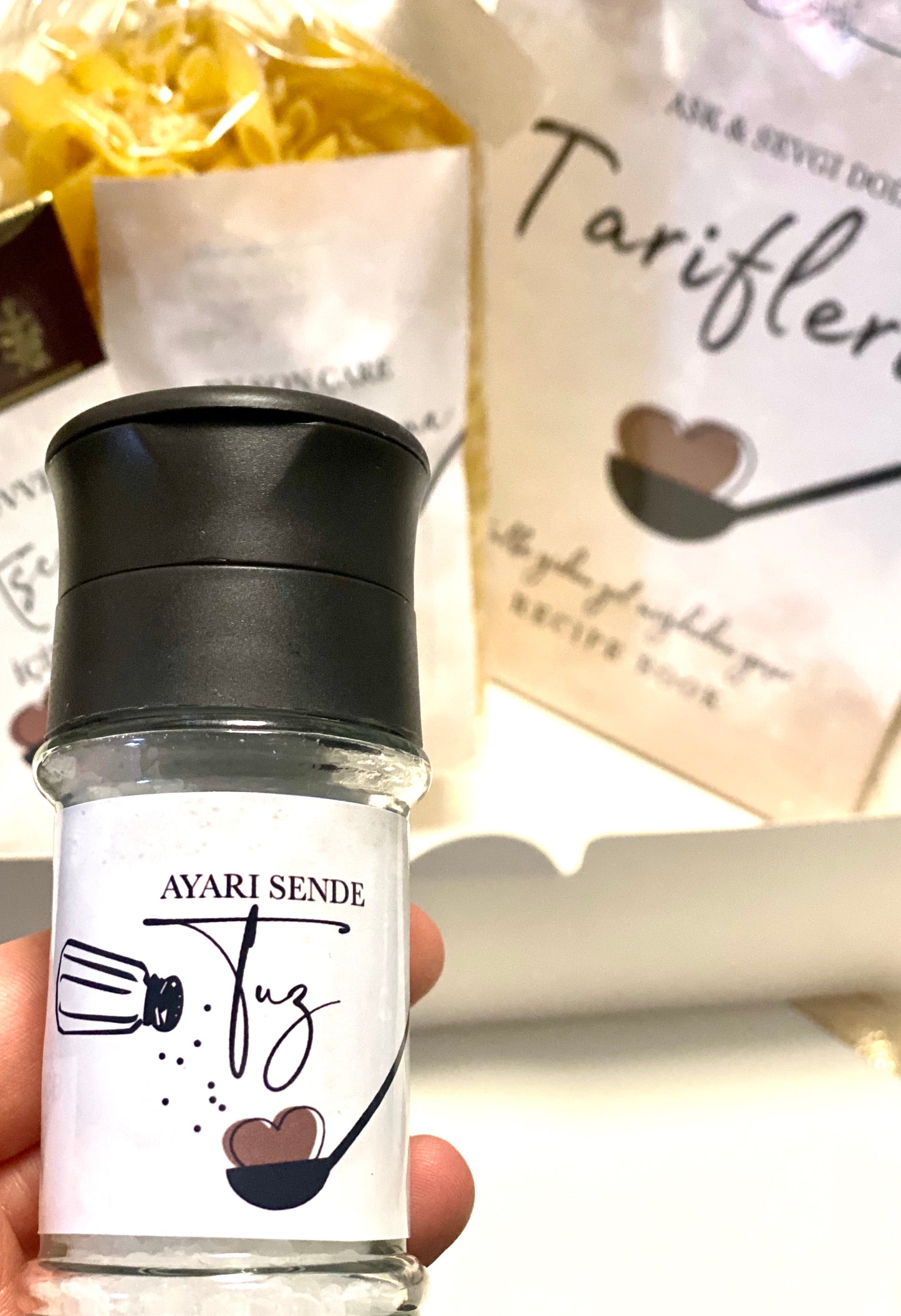 Geschenkbox- Tarif Kitap, Makarna, Tuz ....